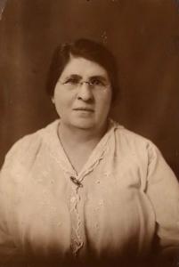 Barry's great-grandmother Minnie Barry's great-grandmother Minnie